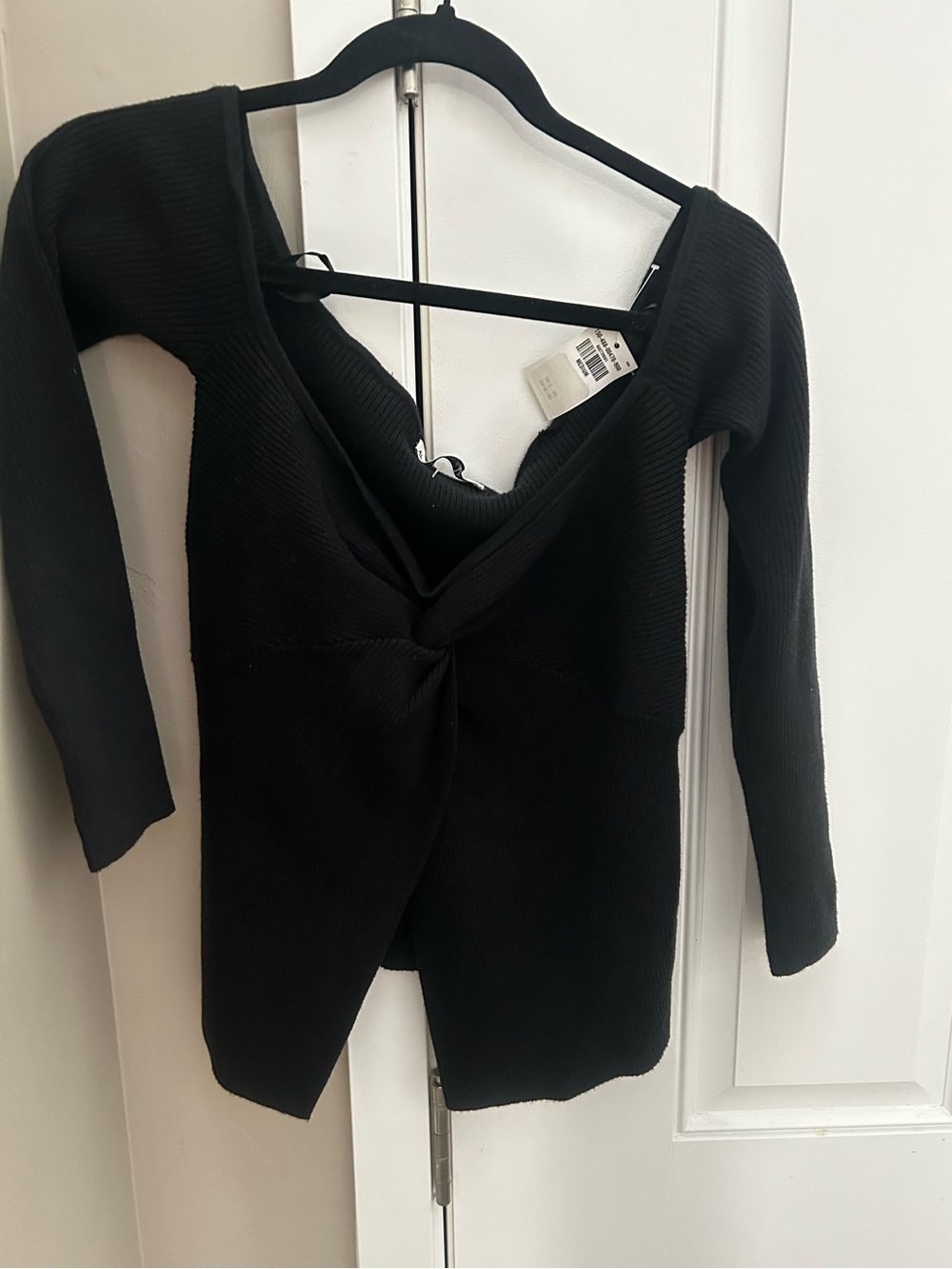 Navy Long Sleeve Twist Front Knit top